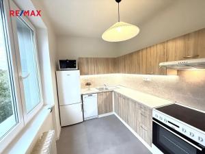 Pronájem bytu 2+1, Praha - Žižkov, Pod lipami, 57 m2