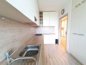 Pronájem bytu 3+1, Praha - Modřany, Vazovova, 75 m2