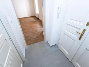 Pronájem bytu 1+kk, Praha - Nové Město, Lípová, 35 m2