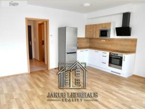 Pronájem bytu 1+kk, Praha - Kamýk, Kramperova, 31 m2