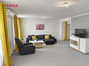 Pronájem kanceláře, Neratovice, 50 m2