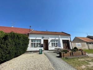 Prodej rodinného domu, Rakvice, Dolní, 400 m2