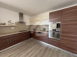 Pronájem bytu 2+kk, Třeboň - Třeboň II, Dukelská, 75 m2