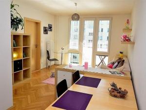 Pronájem bytu 2+kk, České Budějovice - České Budějovice 7, Roudenská, 50 m2