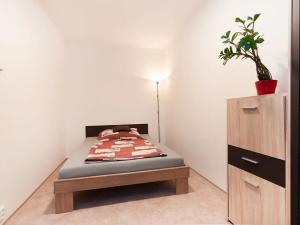 Pronájem bytu 1+kk, Praha - Hostivař, Záveská, 44 m2