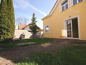 Pronájem rodinného domu, Zlatníky-Hodkovice, V zahrádkách, 184 m2