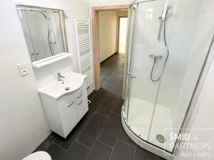 Prodej bytu 2+kk, Velim, Palackého, 52 m2