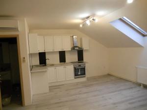 Pronájem bytu 2+kk, Prostějov, Vojáčkovo nám., 53 m2