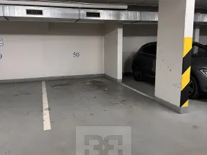 Pronájem garážového stání, Praha - Hostivař, Rižská, 15 m2