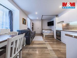 Prodej bytu 2+kk, Bělá pod Bezdězem, Masarykovo náměstí, 54 m2