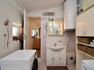 Prodej rodinného domu, Tišice, 160 m2