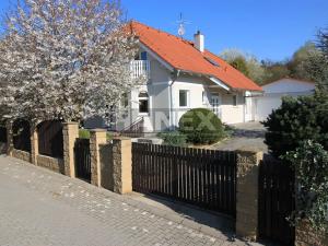 Prodej rodinného domu, Statenice, Za Roklí, 190 m2