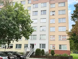 Pronájem bytu 1+kk, Praha - Řepy, Bazovského, 32 m2