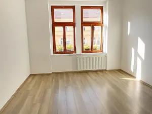 Pronájem bytu 2+kk, Praha - Libeň, Sokolovská, 47 m2
