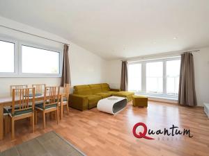 Pronájem bytu 2+kk, Jesenice, Sluneční, 66 m2