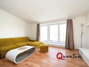 Pronájem bytu 2+kk, Jesenice, Sluneční, 66 m2