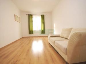 Pronájem bytu 1+1, Praha - Vinohrady, Libická, 37 m2