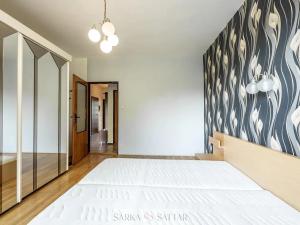 Pronájem bytu 3+1, Praha - Smíchov, Zdíkovská, 81 m2