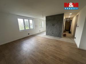 Prodej bytu 3+kk, Dvory, 76 m2