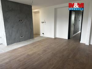 Prodej bytu 3+kk, Dvory, 76 m2