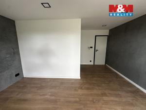 Prodej bytu 3+kk, Dvory, 76 m2