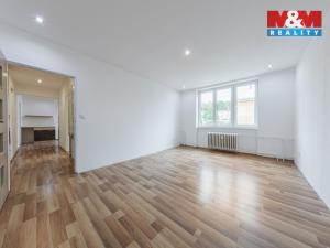 Prodej bytu 4+1, Bukovany, 70 m2