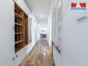 Prodej bytu 4+1, Bukovany, 70 m2