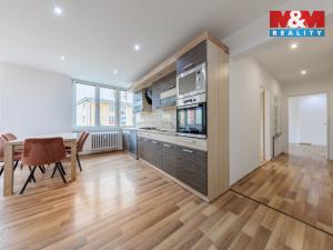 Prodej bytu 4+1, Bukovany, 70 m2