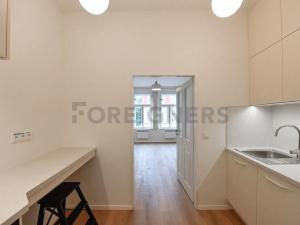 Pronájem bytu 1+kk, Praha - Podolí, U Kublova, 29 m2
