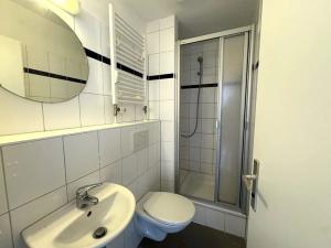 Pronájem bytu 1+kk, Praha - Střížkov, Děčínská, 28 m2