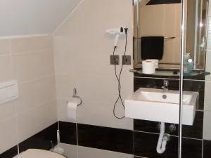 Prodej komerční nemovitosti, Hýskov, Prostřední, 350 m2