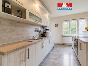 Prodej rodinného domu, Plesná, Kostelní, 180 m2