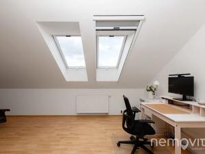 Prodej rodinného domu, Křížkový Újezdec, 412 m2