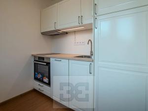 Pronájem bytu 1+1, Praha - Střížkov, Bínova, 32 m2