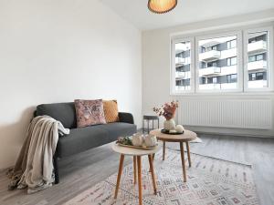 Pronájem bytu 2+kk, Praha - Střížkov, Lovosická, 54 m2
