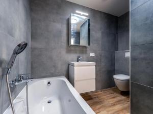 Pronájem bytu 3+1, Ústí nad Labem, Kmochova, 65 m2