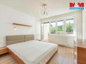 Prodej bytu 3+1, Praha - Dejvice, Na Špitálce, 99 m2