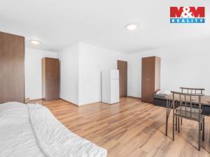 Prodej činžovního domu, Milovice, Topolová, 4261 m2