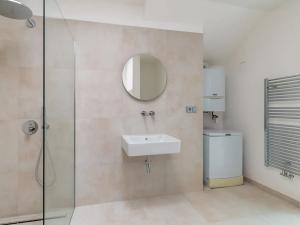 Pronájem bytu 2+kk, Praha - Nové Město, Zlatnická, 51 m2