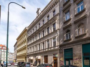 Pronájem bytu 2+kk, Praha - Nové Město, Zlatnická, 51 m2