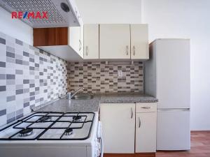Pronájem bytu 1+1, Praha - Vinohrady, Velehradská, 37 m2