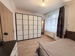 Pronájem bytu 2+1, Praha - Strašnice, Pod strání, 52 m2