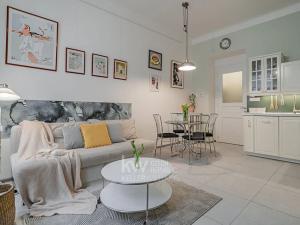 Pronájem bytu 2+kk, Praha - Karlín, Březinova, 51 m2