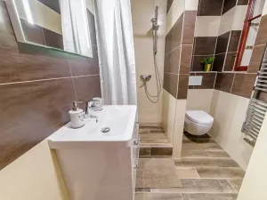 Pronájem bytu 2+1, Praha, Janáčkovo nábřeží, 72 m2
