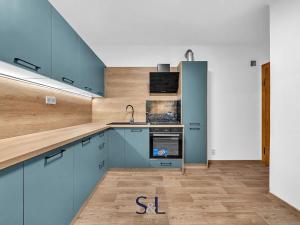 Prodej bytu 2+1, Liberec, U Sirotčince, 52 m2