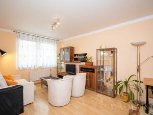 Pronájem bytu 2+kk, Praha - Troja, Hnězdenská, 47 m2