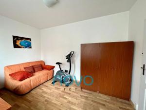 Pronájem bytu 3+1, Praha - Strašnice, Ke Strašnické, 80 m2