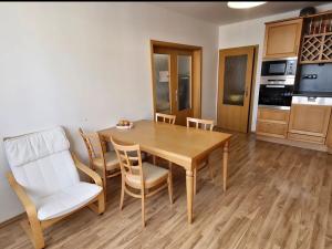 Prodej bytu 2+1, Praha - Stodůlky, Petržílkova, 78 m2