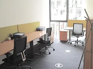 Pronájem kanceláře, Praha - Karlín, Karolinská, 551 m2