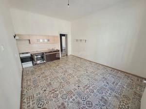 Pronájem bytu 2+1, Praha - Smíchov, Plzeňská, 80 m2
